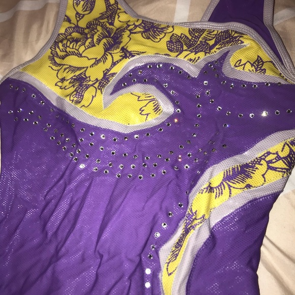Purple gymnastics suit leotard - Picture 2 of 4